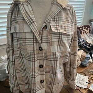 Pre-owned Tracies flannel shacket in size Medium